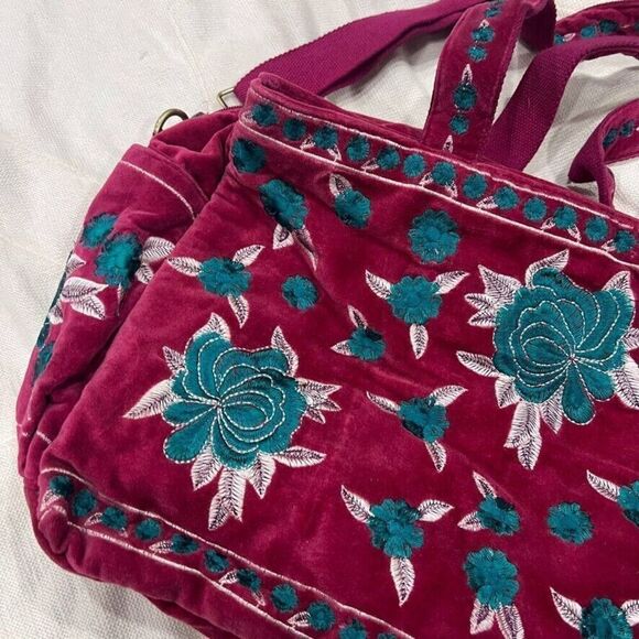 Anthropologie Floral Velvet Weekender Bag Pink Blue Embroidered NEW - Picture 6 of 15